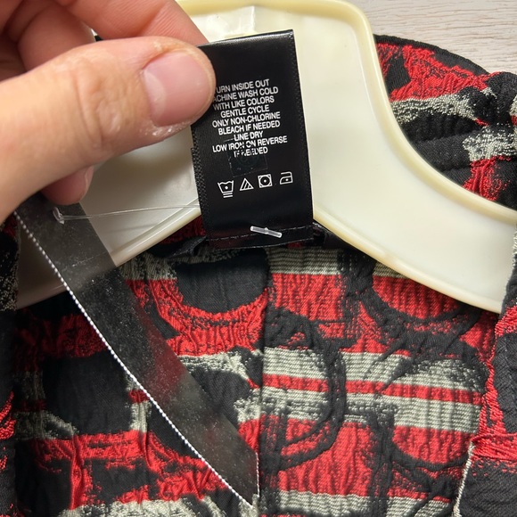 Ali Miles Red and Black Textured Jacket - Picture 3 of 6